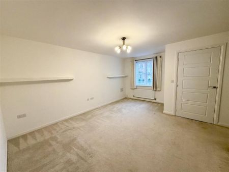 3 bedroom semi-detached house to rent - Photo 5