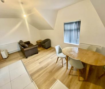 3 bedroom flat to rent - Photo 1