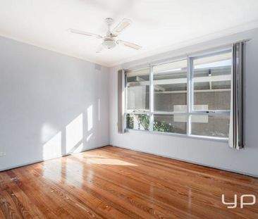 Lovely Family Home! - Photo 6