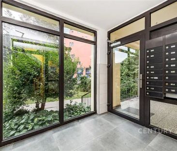 Prostorné 3+1 se zasklenou lodžií přímo u parku Podvinný mlýn - Photo 2