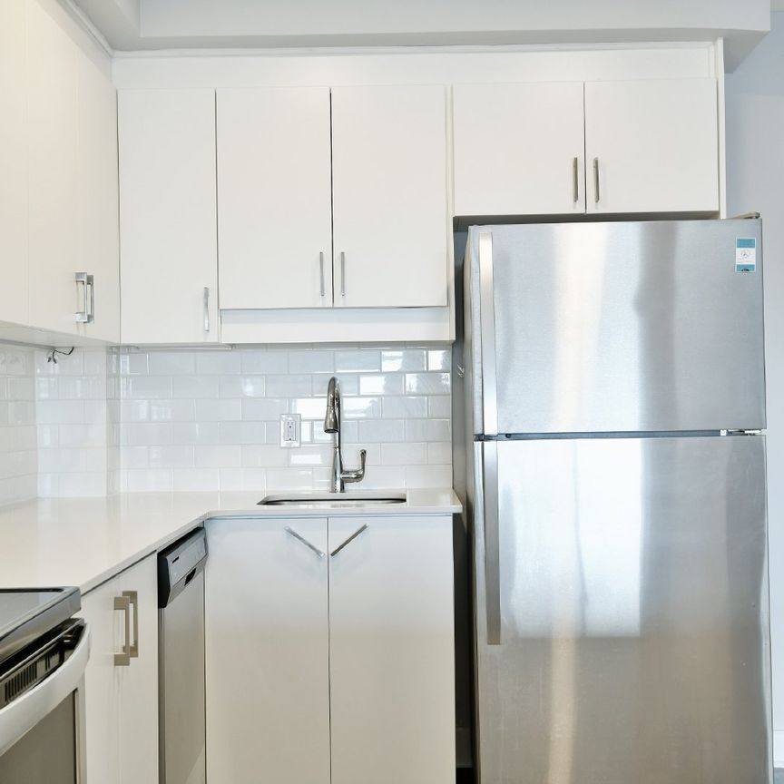 21 James Street - 806 - Photo 1