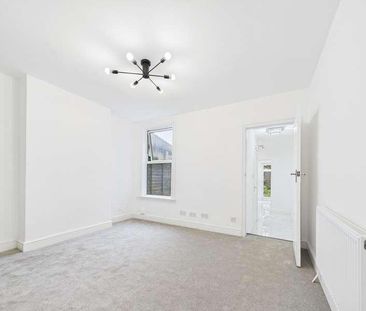 Connaught Road, Reading, RG30 - Photo 2