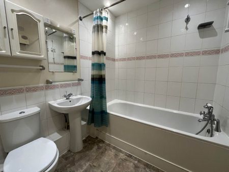 2 bed Flat for rent - Photo 3