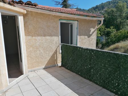 Location Appartement 2 pièces 51m² LEVENS 06670 - Photo 3