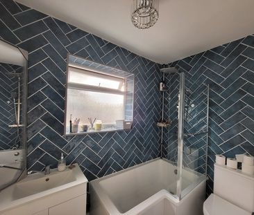 1 Bed Flat, Lombard Road, SW19 - Photo 2
