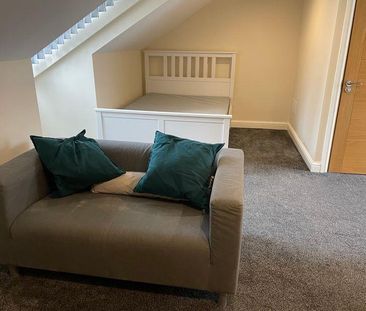 Room 5, 20, Lancaster Street, Newcastle Upon Tyne, NE4 6EU - Photo 1