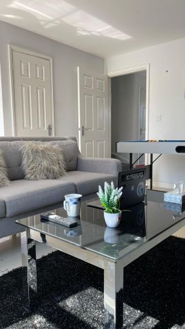 3 bedroom semi-detached house to rent - Photo 5