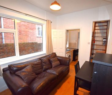 Middleborough Road Coundon Coventry - Photo 2