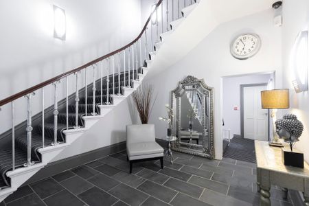 Apartment 7, 22 Lansdown Place, CHELTENHAM GL502HX - Photo 2