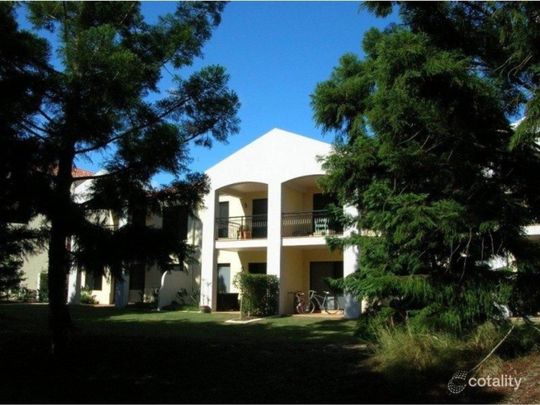 8854 Magnolia Drive East, Hope Island QLD 4212 - Villa For Rent | Domain - Photo 1