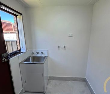 Newly Renovated Two Bedroom - Photo 6