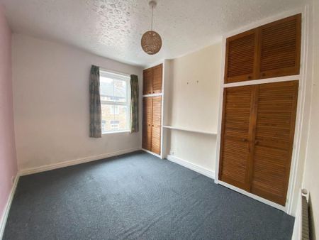 2 bedroom terraced house to rent - Photo 4