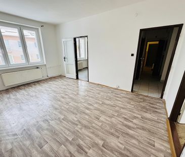 Pronájem bytu 2+1 58 m² - Photo 1