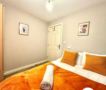 4 bedroom house - townhouse - Photo 2