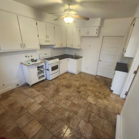 5 1/2 au dernier étage avec 2 balcons_Verdun_Dispo maintenant! - Photo 3
