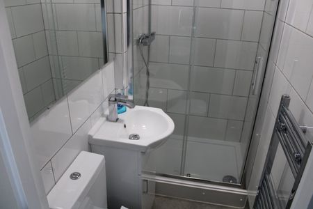 1 bedroom flat to rent - Photo 4