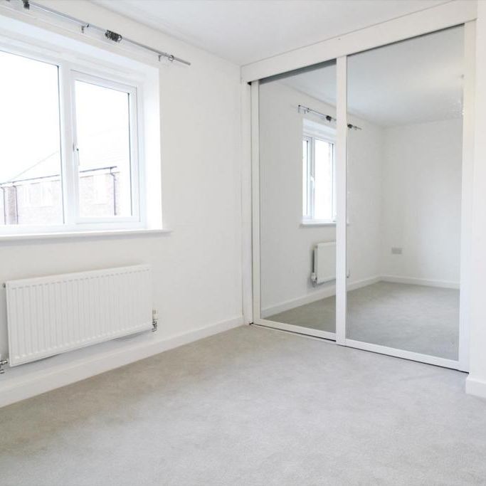 2 bedroom semi-detached house to rent - Photo 1