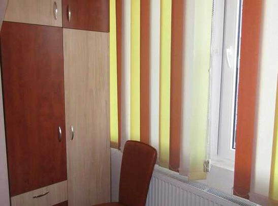 Apartament 2 camere, decomandat, 56 mp, etaj intermediar, zona strazii Lunii - Photo 1
