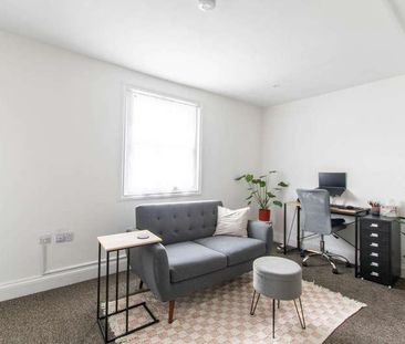 Hewlett Road, Cheltenham, GL52 - Photo 3