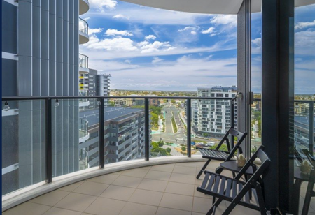 RIVER VIEW TWO BEDROOMS AND ONE MEDIA PRESTIGIOUS APARTMENT - Photo 2