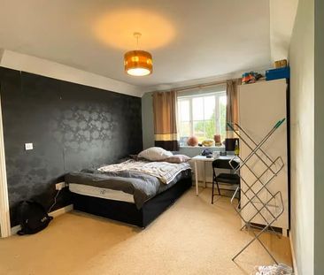 6 bedroom detached house to rent - Photo 3