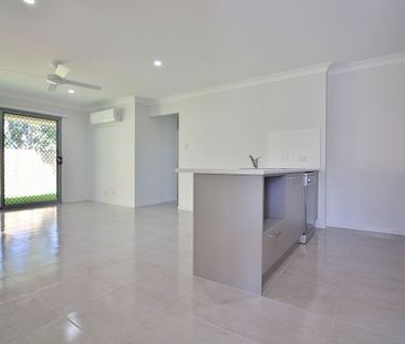 Coastal living in the heart of Scarborough - Photo 3