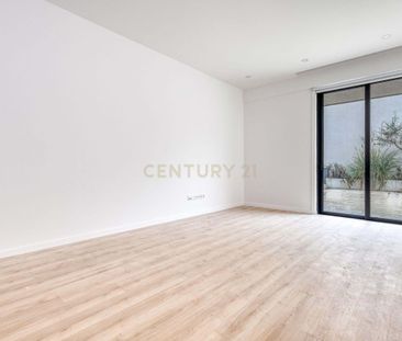 Oliveira do Douro, Porto - Photo 2