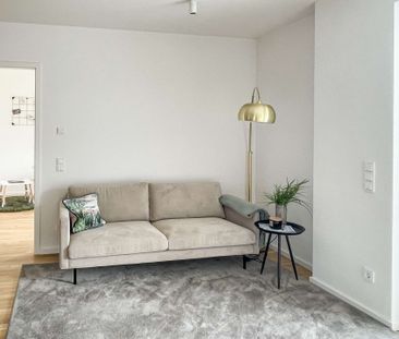 Stilvolles Leben auf zwei Ebenen: Moderne Maisonette-Wohnung mit Balkon - Photo 1