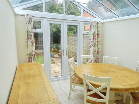 2 bedroom terraced house to rent - Photo 2