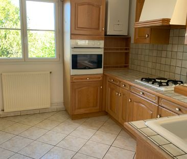 Location Appartement 3 pièces 82m² - Photo 4