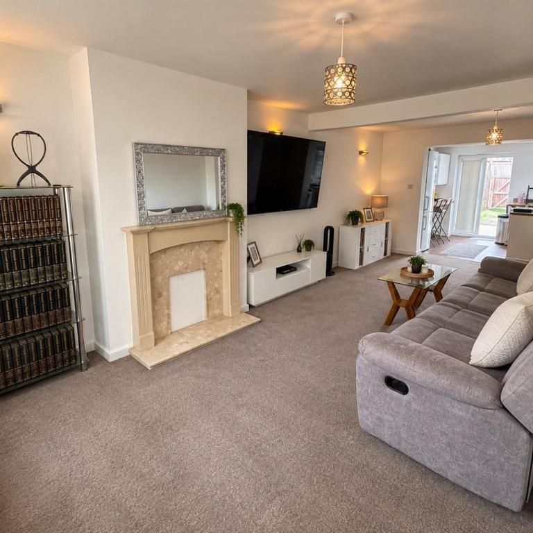 2 bedroom terraced house to rent - Photo 1