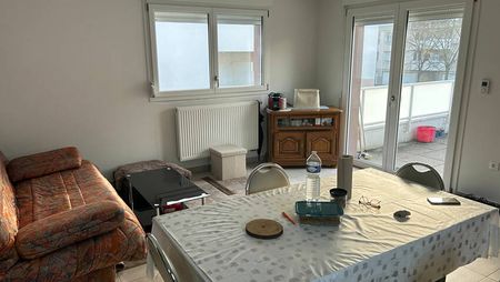 A LOUER - APPARTEMENT 2 PIECES MEUBLE AVEC TERRASSE - ILLKIRCH-GRAFFENSTADEN - Photo 2