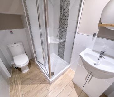 5 bedroom flat to rent - Photo 6