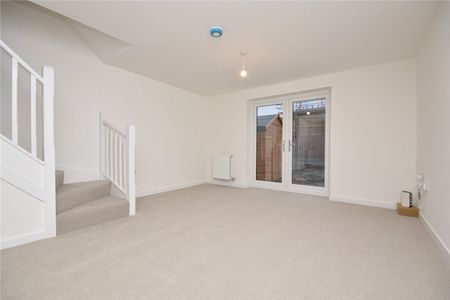 4, Saddleback Close, Churwell, Morley, Leeds, LS27 7NP - Photo 2