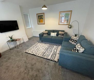 1 bedroom in a house share to rent - Photo 2