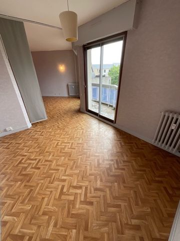 A LOUER - Quartier Marronniers - T3 avec balcon, parking et cave. - Photo 2