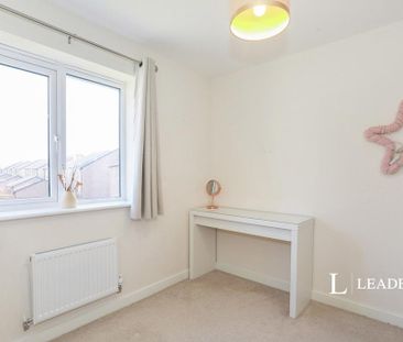 3 bedroom semi-detached house to rent - Photo 5