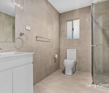 Private two-bedroom granny flat in convenient location - Photo 6