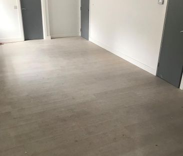 2 bedroom link detached house to rent - Photo 2