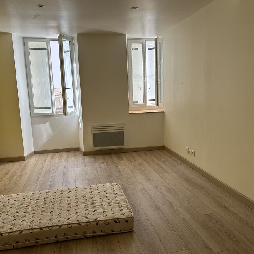 Location Maison 4 pièces 86m² LAVARDAC 47230 - Photo 1