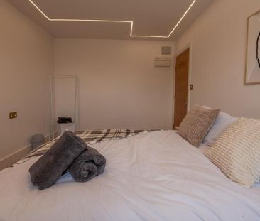 1 bedroom in a house share to rent - Photo 1