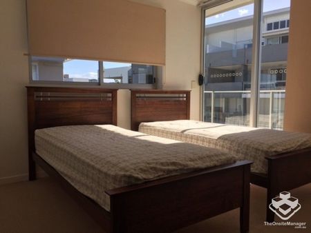 2 Bed 2 Bath Funished Apartments - Modern, spacious and close to all amenities! - Photo 2