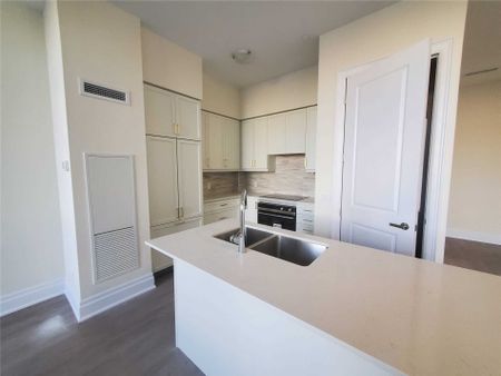 For Lease - 9085 Jane Street Unit# 102, Vaughan, Ontario - Photo 4