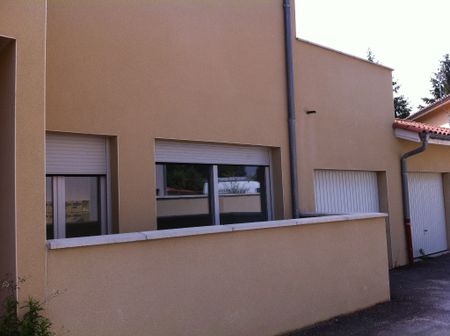 LOCATION T2 - MILLERY, - Photo 5