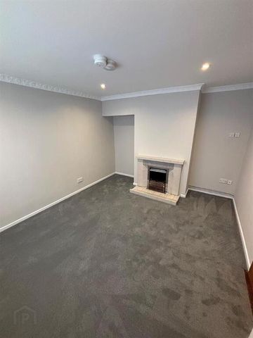 10 Westland Gardens, Crossgar, Downpatrick, BT30 9EL - Photo 2