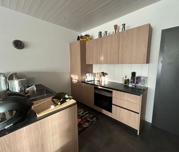 Appartement moderne de 2,5 avec grand balcon, idéal au quotidien - Photo 4