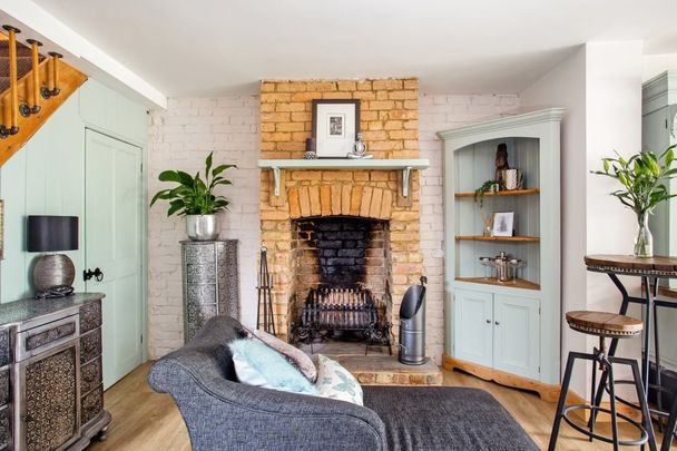 2 bedroom cottage to rent - Photo 1