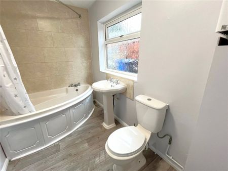 Heathfield Avenue, Ilkeston, Derbyshire, DE7 - Photo 2