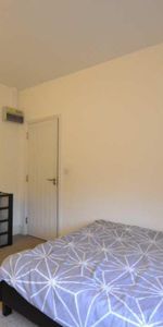 The Vale, Acton, W3, London - Photo 3