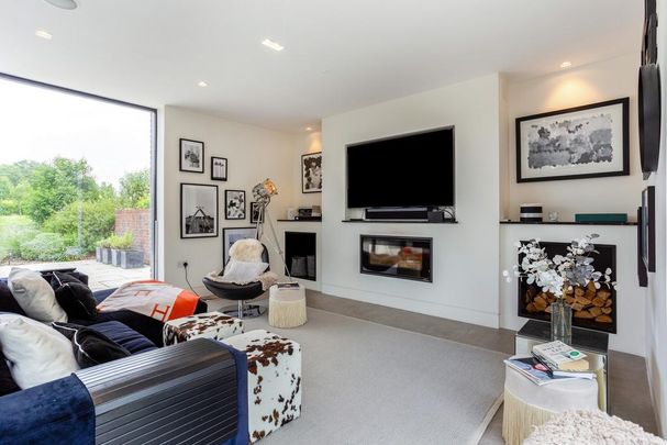 4 bedroom detached house to rent - Photo 1